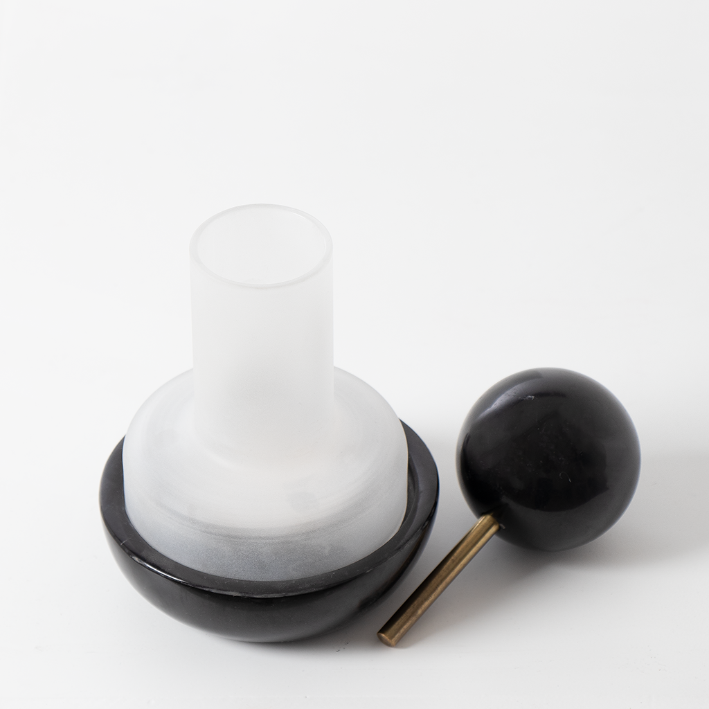 Quinque candle holder